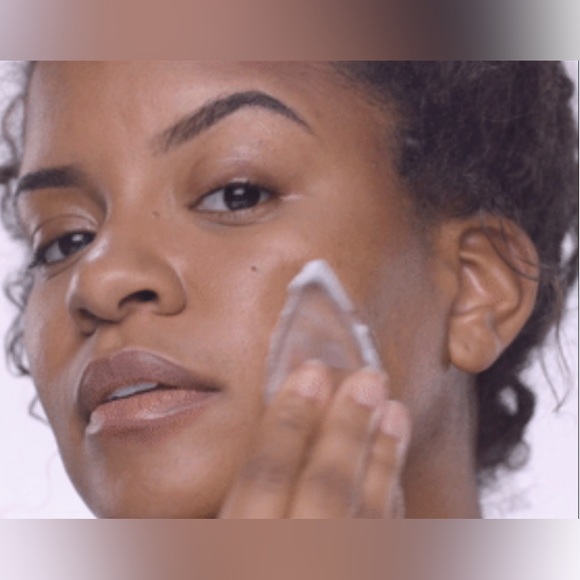 The Original Silicone Beauty Applicator, apply liquid/cream & skincare products. - Picture 4 of 10